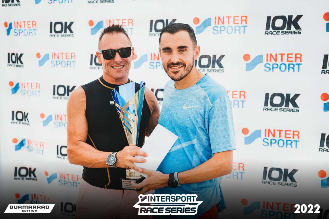 Prize presentation at the Intersport Burmarrad 10k, 2022